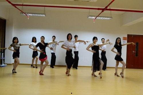 成人古风舞蹈队形视频,成人古风舞蹈队形赏析