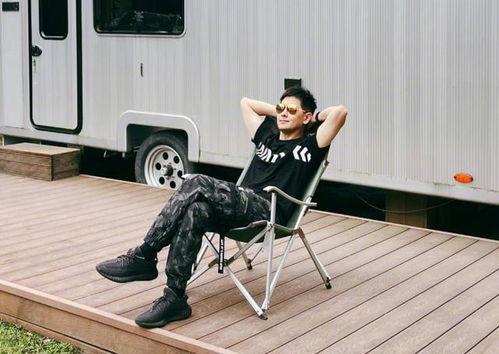 成人男孩写真露营视频,捕捉成人男孩的户外风采