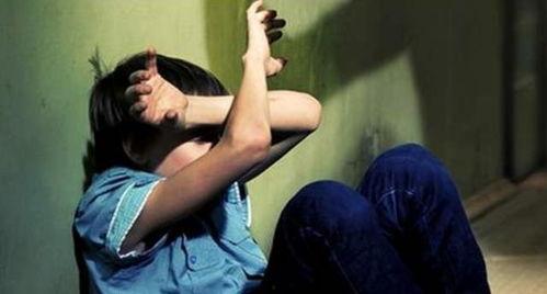 成人假装巨婴图片高清视频,高清视频带你领略假装巨婴的奇幻世界