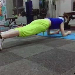 成人蹦蹦床健身减肥视频,轻松愉悦的塑形之旅